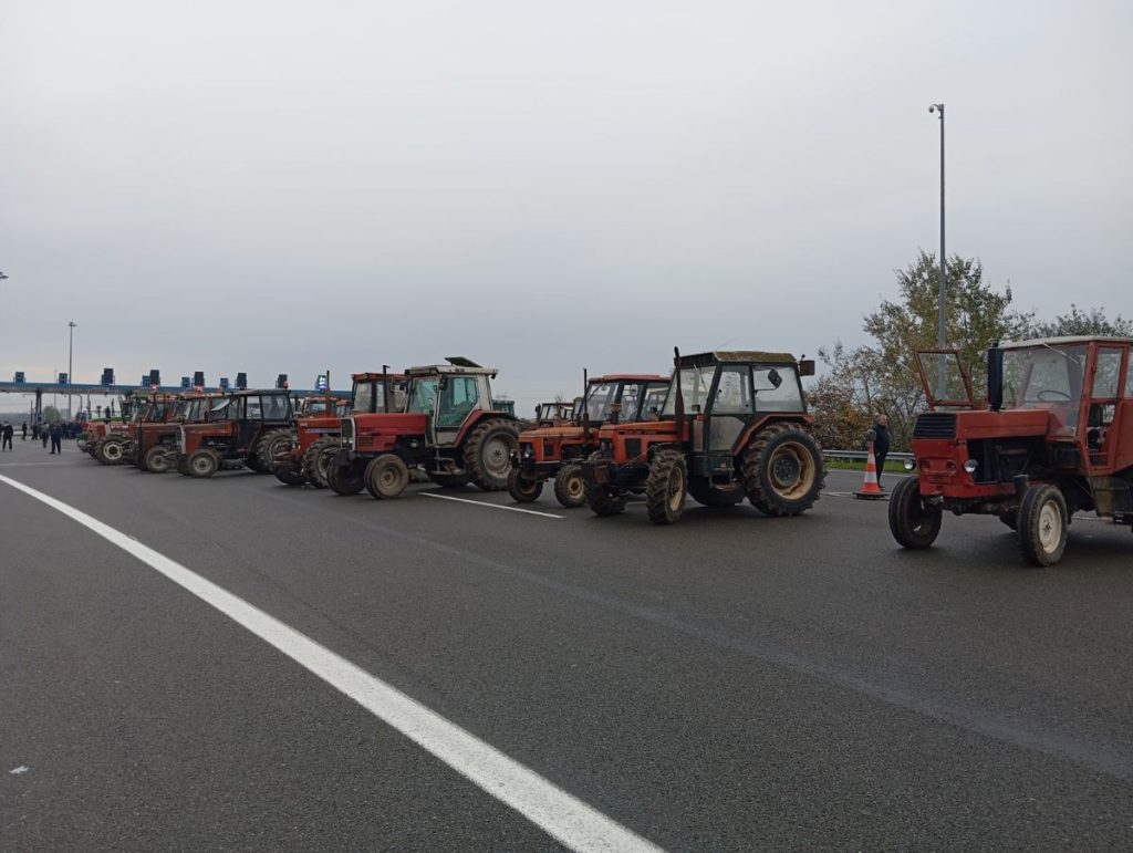 Νέο μπλόκο στήνουν στον Ε65 αγρότες των Τρικάλων