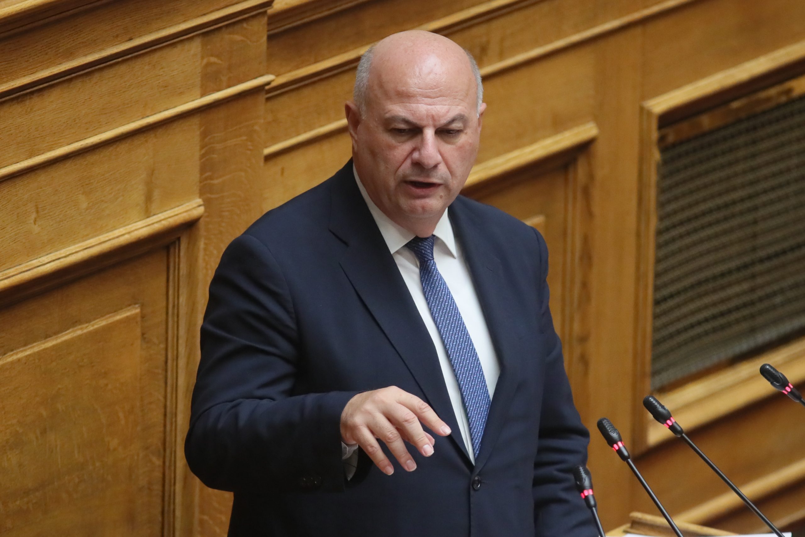 Κώστας Τσιάρας