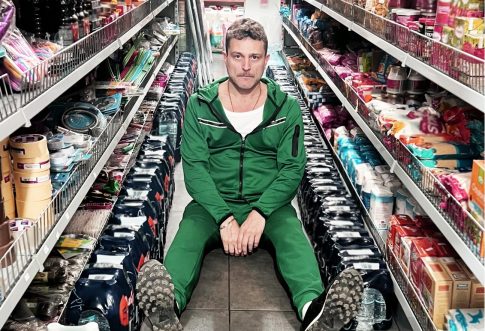 Πέθανε ο Κρις Ρία, δημιουργός και ερμηνευτής του “Driving Home for Christmas”