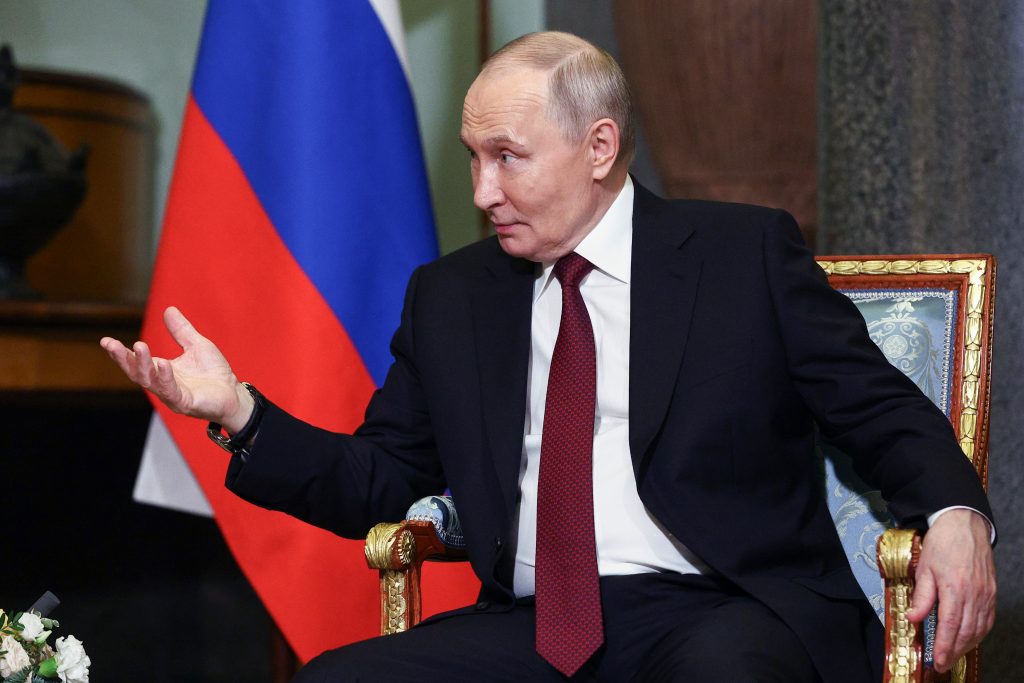 Το ειρηνευτικό σχέδιο Ζελένσκι και το γεωπολιτικό παιχνίδι με τις ΗΠΑ – Τι επιδιώκει η Ρωσία και γιατί βλέπει «αδιέξοδο»