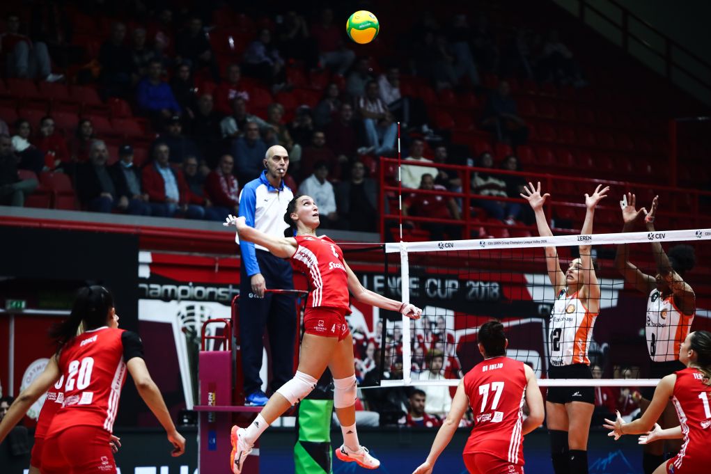 Champions League γυναικών: Θρίαμβος του Ολυμπιακού 3-2 επί της Ετσατσίμπασι στο τάι-μπρέικ