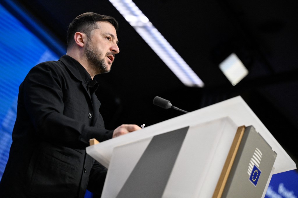 Β. Ζελένσκι από Βρυξέλλες: «Χρειαζόμαστε την απόφαση μέχρι το τέλος του έτους»