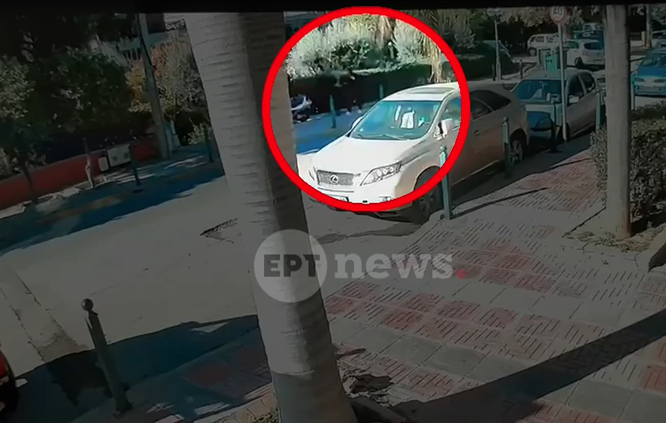 «Η κόρη σου χρειάζεται χρήματα»: Βίντεο ντοκουμέντο από την εξαπάτηση 83χρονης στη Βούλα – Πώς έστησαν καρτέρι στο σπίτι της