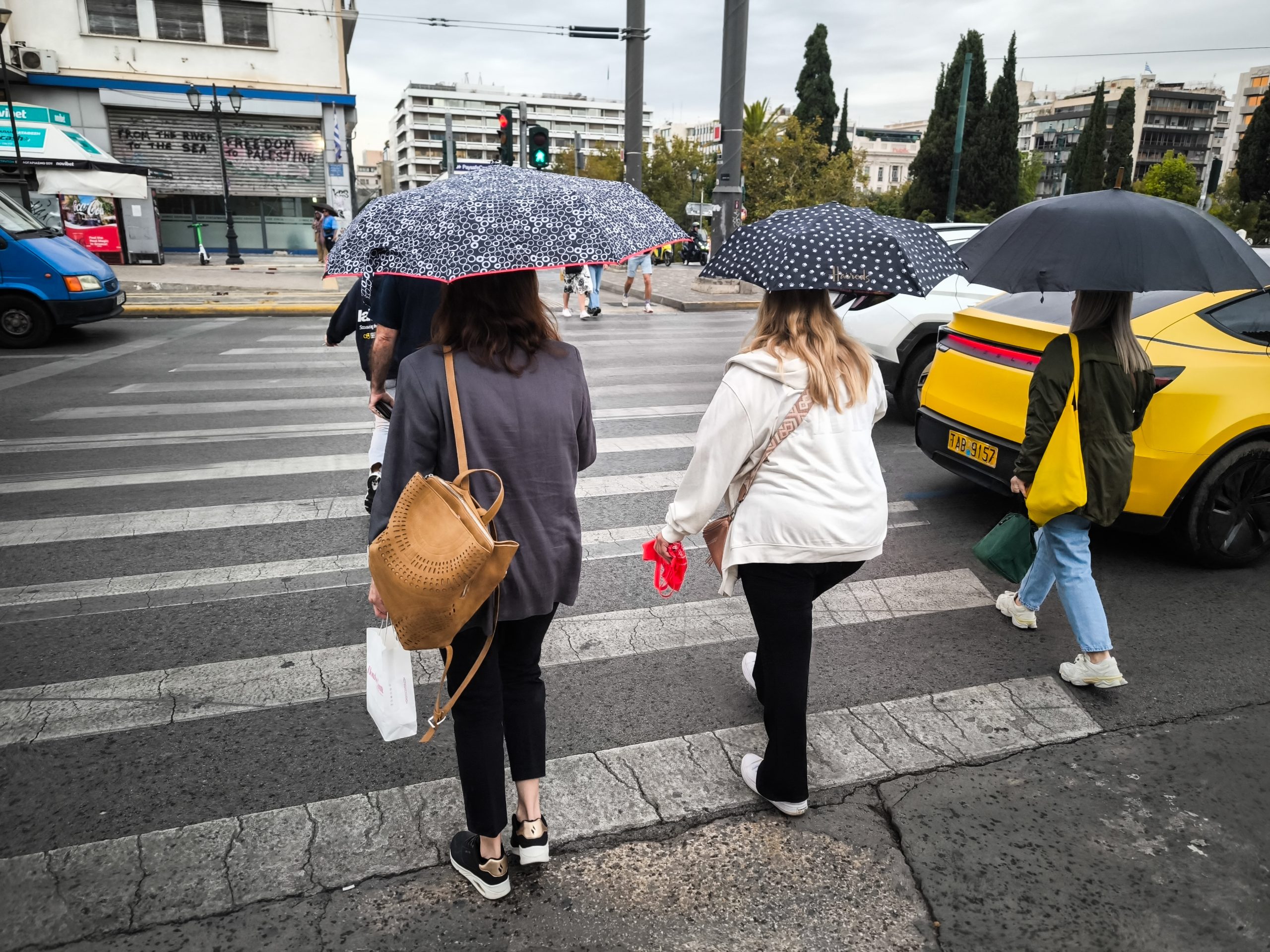 Ο καιρός με τον Π. Γιαννόπουλο: Mε θυελλώδεις βοριάδες στο Αιγαίο και τοπικές βροχές σε Κρήτη και Εύβοια