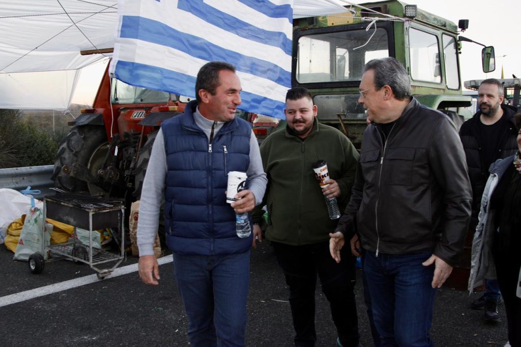 Σ. Φάμελλος από τα Θεσσαλικά μπλόκα: Ο αγώνας των αγροτών αφορά όλες τις κοινωνικές τάξεις