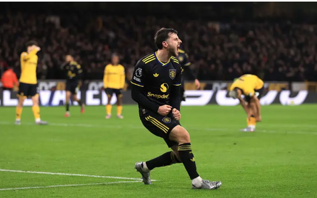 Premier League: Η Γιουνάιτεντ πέρασε με «τεσσάρα» από το «Μολινό» κι «έπιασε»… πεντάδα