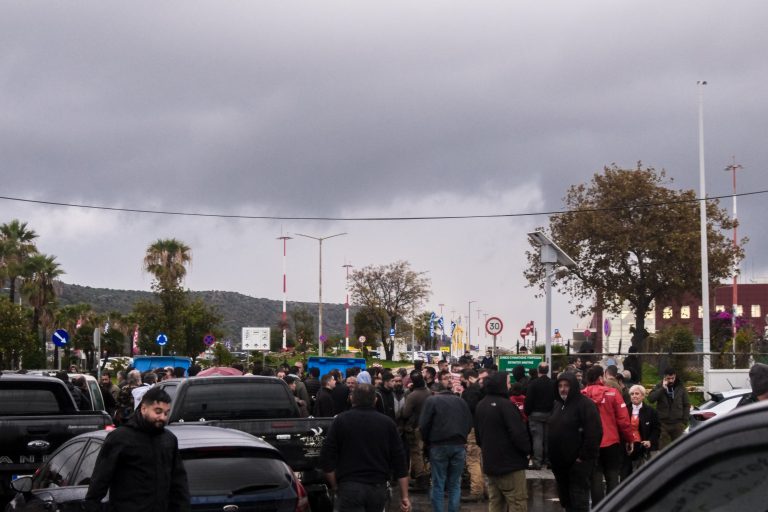 Κλιμακώνουν τις κινητοποιήσεις τους οι αγρότες στα Χανιά