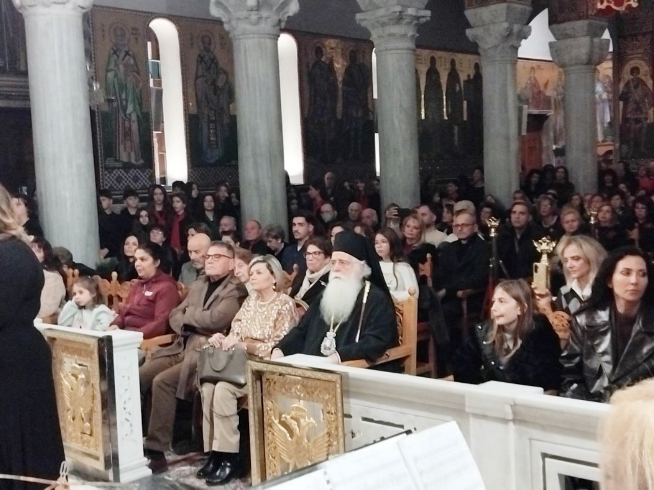 Χορωδιακή συνάντηση με χριστουγεννιάτικο παλμό στον Ι.Ν. Αγίων Κωνσταντίνου και Ελένης Βόλου