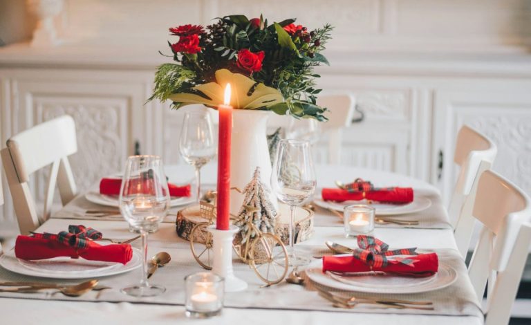 ΙΝΚΑ: Ακριβότερο το χριστουγεννιάτικο τραπέζι  το 2025 σε σχέση με το 2024 – Πόσο κοστίζει φέτος