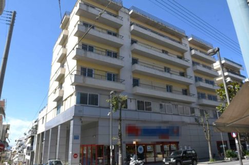 Στα δύο κόβεται η Ελλάδα με αποκλεισμούς και παρακαμπτήριων: Οι αγρότες έκλεισαν επ’ αόριστον την Εθνική Αντιρρίου – Ιωαννίνων