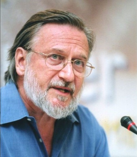 «To παρόν και το μέλλον της διδασκαλίας διεθνώς της ελληνικής γλώσσας και του ελληνικού πολιτισμού» – Podcast με τους Ζακ Μπουσάρ και Αγγελο Χανιώτη