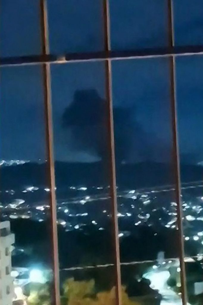 Βενεζουέλα: Ο Τραμπ ανακοίνωσε τη σύλληψη Μαδούρο μετά από «ευρεία επιχείρηση» των ΗΠΑ – Έχει μεταφερθεί εκτός της χώρας