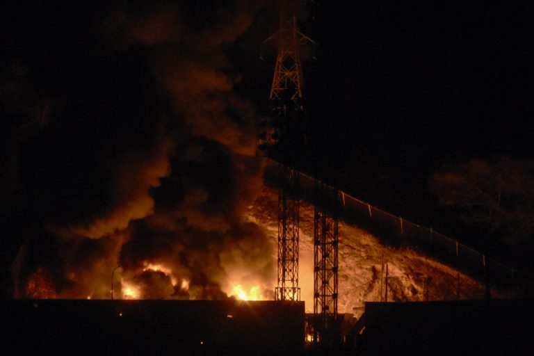 Βενεζουέλα: Επιβεβαιώνουν αξιωματούχοι την εντολή Τραμπ για στρατιωτικά πλήγματα από ξηράς και αέρος – Κηρύχθηκε επιστράτευση στη χώρα