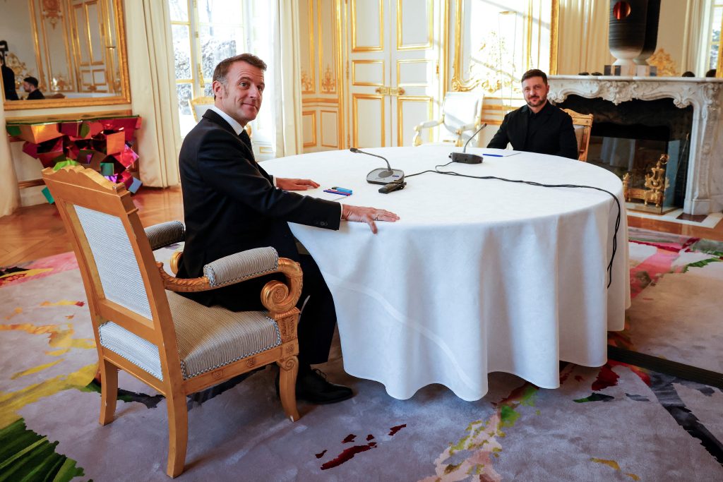 Συμμαχία των Προθύμων: Ρήτρες δεσμευτικού χαρακτήρα στις εγγυήσεις για την ασφάλεια της Ουκρανίας – Το σχέδιο ανακοινωθέντος