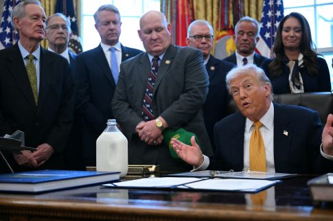 Απεγκλωβισμοί πολιτών από την ΕΛ.ΑΣ από σπίτια και αυτοκίνητα στο κέντρο της Αθήνας – Πάνω από 300 κλήσεις για βοήθεια