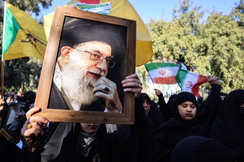 Live η εκδήλωση παρουσίασης του βιβλίου του Αλέξη Τσίπρα, «Ιθάκη», στη Θεσσαλονίκη