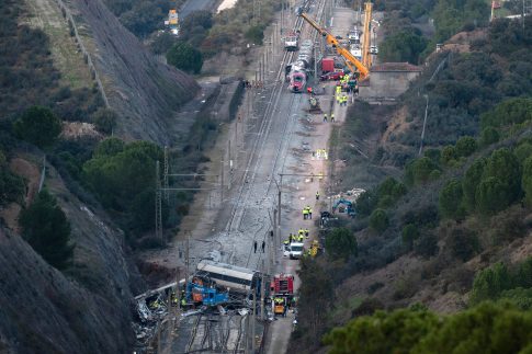 Χωρίς προβλήματα ο χιονιάς στη Δυτική Μακεδονία – Στους 10 πόντους το χιόνι στις Πρέσπες