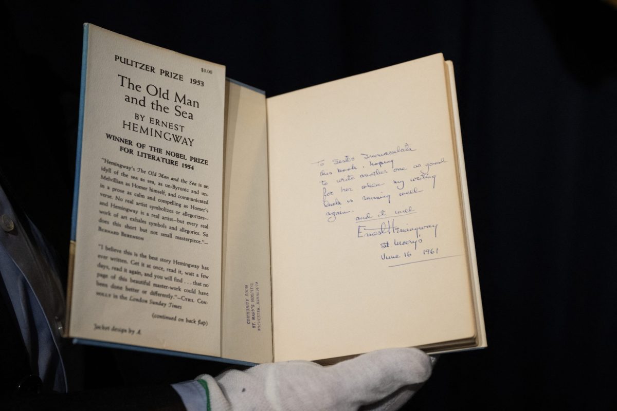 Σπάνιο αντίτυπο του «Γέρου και της Θάλασσας» με την τελευταία αφιέρωση του Χέμινγουεϊ στο Μουσείο Νόμπελ  ​
