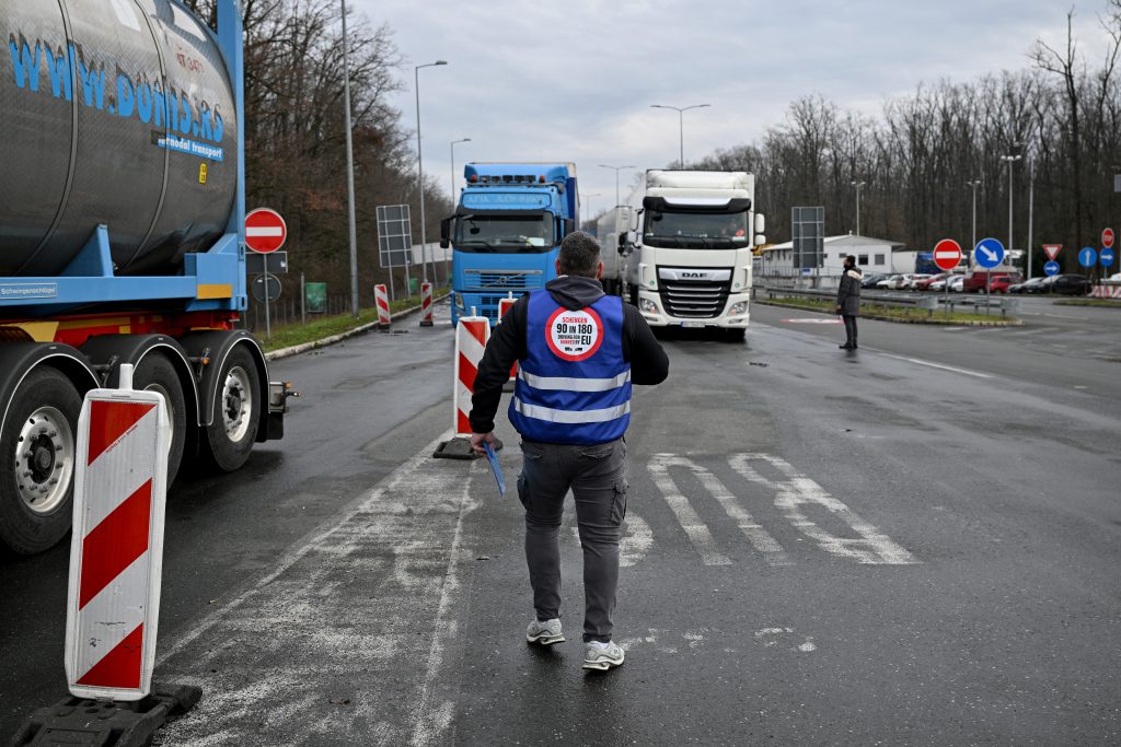 Σερβία: Τερμάτισαν τους αποκλεισμούς συνόρων οι οδηγοί φορτηγών
