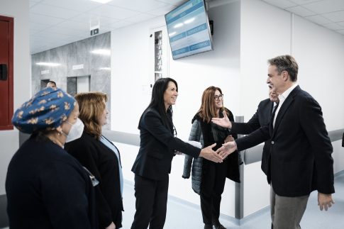 Ζάκυνθος: Δυο συλλήψεις για εκβίαση, απειλή, εξύβριση, όπλα και ναρκωτικά