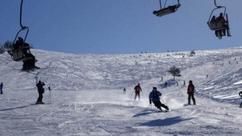 Ένθετο Γεωργία: <strong>Φόβοι για μείωση της αγοράς κρασιού στη Σαντορίνη λόγω σεισμών </strong>