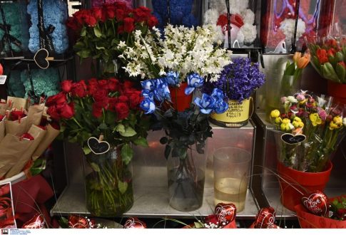 «Οι διαμαρτυρίες φέρνουν το Ιράν πιο κοντά στην κοσμική Δημοκρατία» δηλώνει ο γιος της Ιρανής νομπελίστριας, Ναργκίς Μοχαμαντί, στο ΕΡΤnews