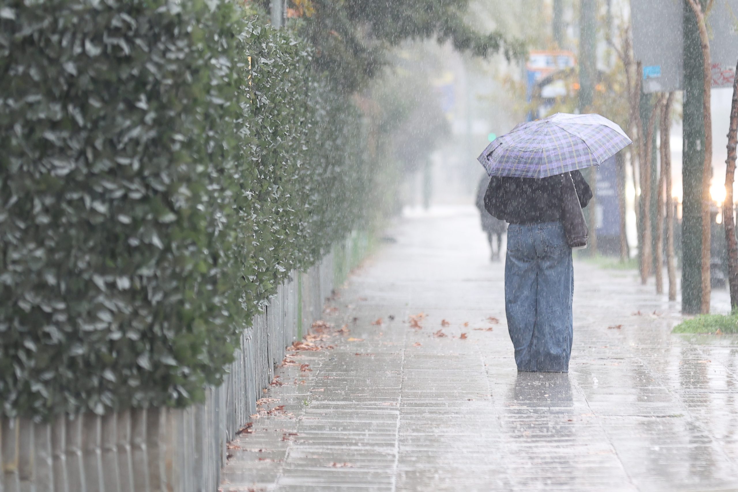 Επιδείνωση του καιρού από σήμερα με βροχές και καταιγίδες – Πού θα εκδηλωθούν τα πιο έντονα φαινόμενα