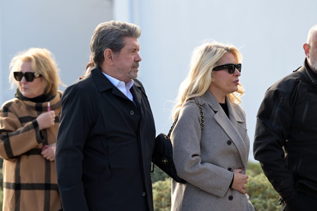 Στο Αποτεφρωτήριο Ριτσώνας το τελευταίο αντίο στον Γιώργο Παπαδάκη