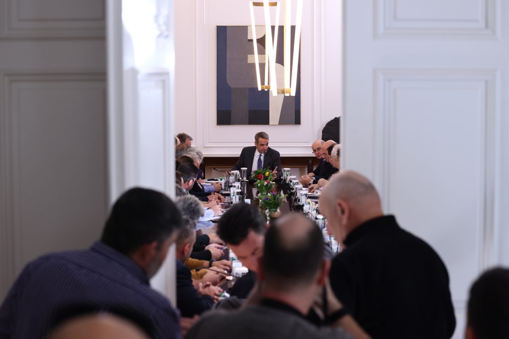 Μητσοτάκης σε αγρότες: Να δούμε τι περιθώρια βελτίωσης υπάρχουν – Τις εξελίξεις τις διαμορφώνουν οι παρόντες, όχι οι απόντες