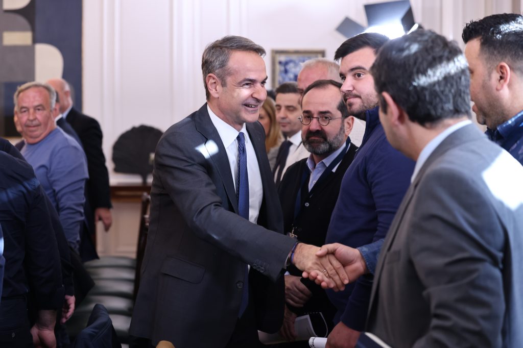 Μητσοτάκης σε αγρότες: Να δούμε τι περιθώρια βελτίωσης υπάρχουν – Τις εξελίξεις τις διαμορφώνουν οι παρόντες, όχι οι απόντες