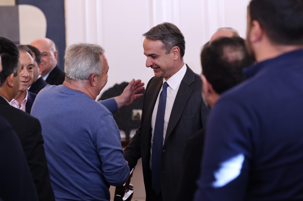 Μητσοτάκης σε αγρότες: Να δούμε τι περιθώρια βελτίωσης υπάρχουν – Τις εξελίξεις τις διαμορφώνουν οι παρόντες, όχι οι απόντες