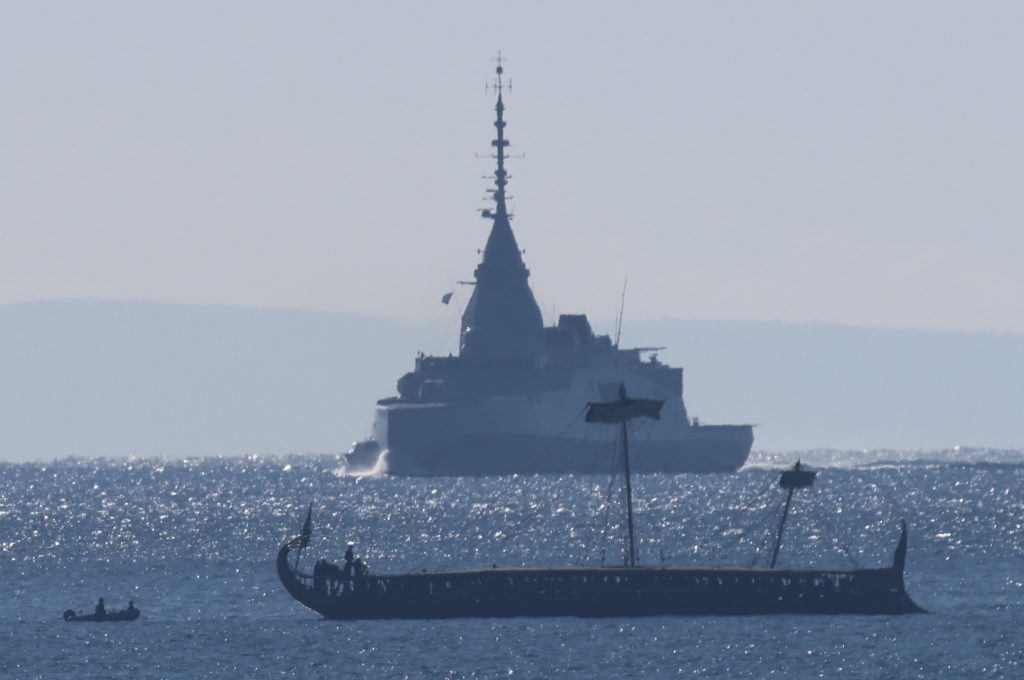 Η τελετή υποδοχής της φρεγάτας «Κίμων» μέσα από τον φωτογραφικό φακό