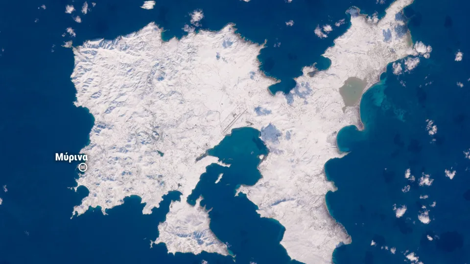 49edf91e-lemnos Λήμνος: Στα λευκά όλο το νησί την Πρωτοχρονιά – Εντυπωσιακή δορυφορική εικόνα