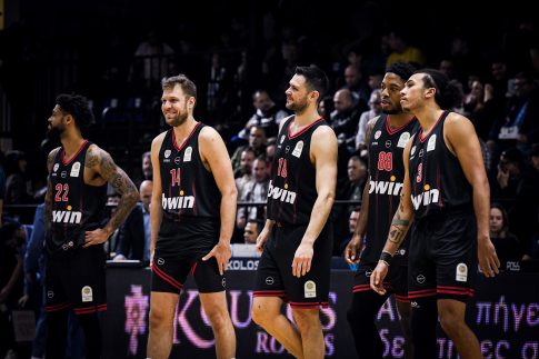 Σπάνια εμφάνιση φάλαινας στον Παγασητικό