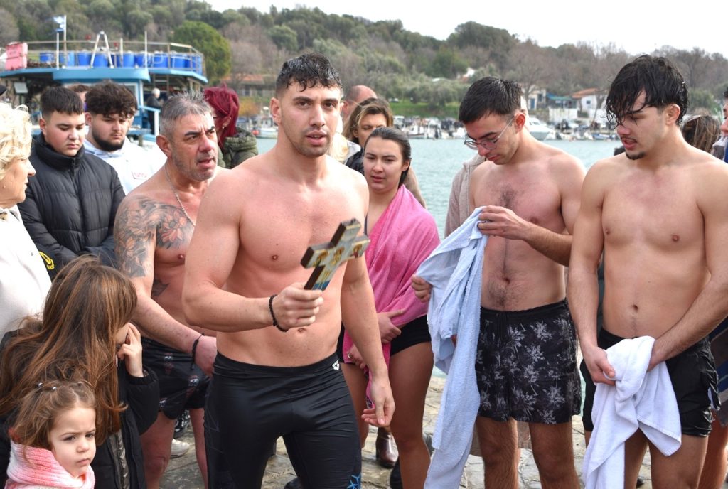 Με λαμπρότητα εορτάστηκαν τα Θεοφάνεια στη Ροδόπη