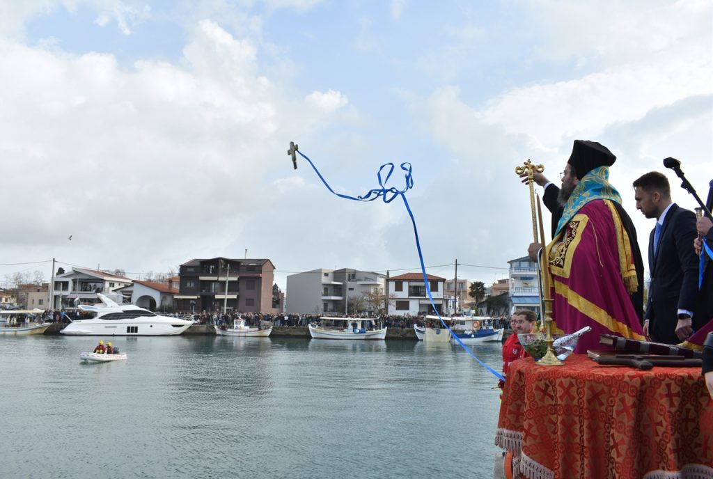 Με λαμπρότητα εορτάστηκαν τα Θεοφάνεια στη Ροδόπη