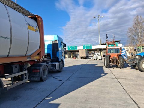 Ζάκυνθος: Δυο συλλήψεις για εκβίαση, απειλή, εξύβριση, όπλα και ναρκωτικά