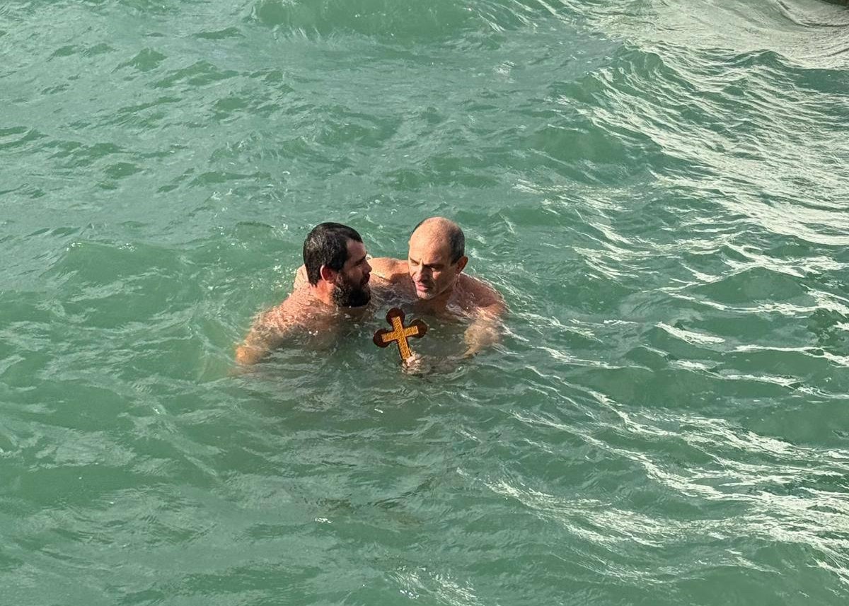 Με κατάνυξη γιορτάστηκαν τα Θεοφάνεια στην Ίμβρο – Συμμετείχε και ο Δήμαρχος Μυτιλήνης