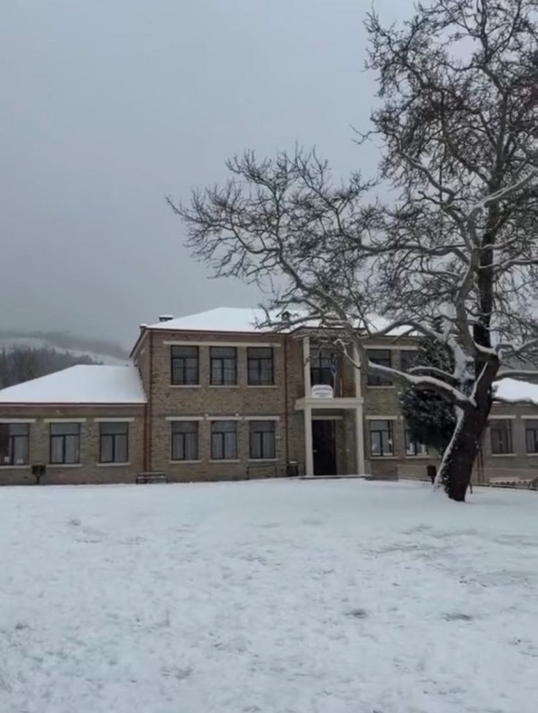 Εικόνες από παραμύθι ζωντανεύουν με την κάμερα του ΕΡΤnews στο ορεινό Λέχοβο