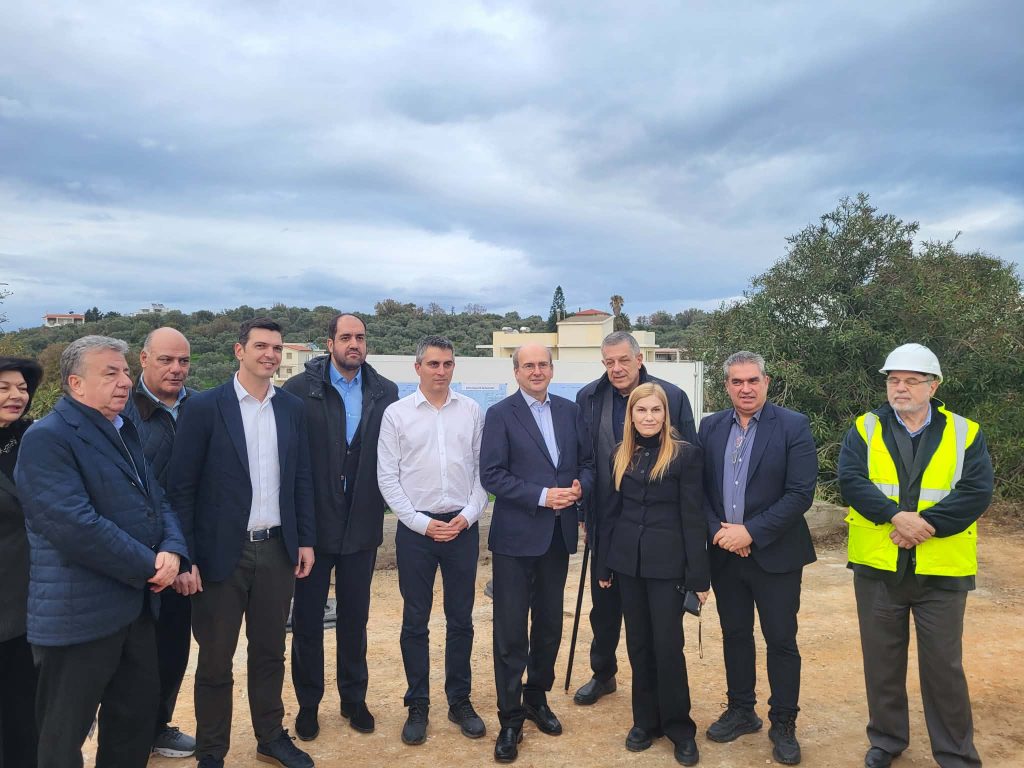 Χανιά: Υπεγράφη η σύμβαση για τον ΒΟΑΚ Χανιά – Ηράκλειο – Ενα έργο δεκαετιών γίνεται πράξη