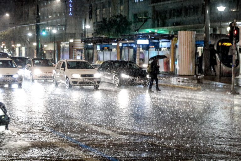Έρχονται ισχυρές καταιγίδες και θυελλώδεις άνεμοι – Κίνδυνος για πλημμύρες και στην Αττική