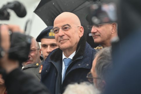 C130 έτοιμο να πάει στη Ρουμανία για τη μεταφορά των τραυματιών φιλάθλων του ΠΑΟΚ