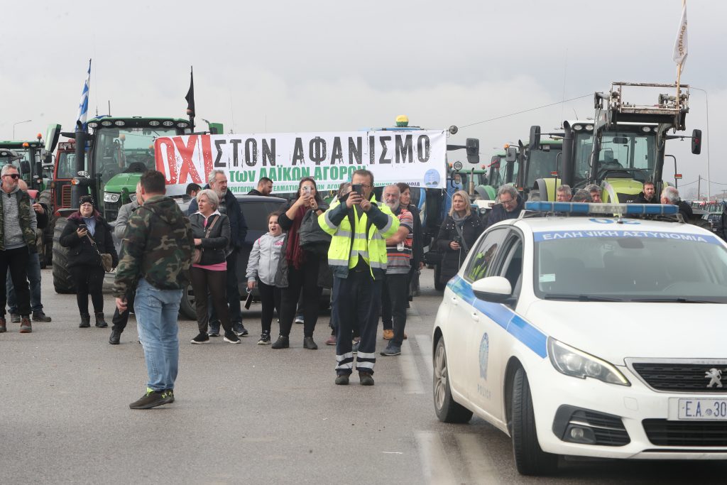 Δερετζής: «Πήγε πολύ καλά η συνάντηση με τον Τ.Θεοδωρικάκο- Αποδέχτηκε τις τροποποιήσεις»