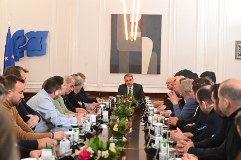 To ΕΡΤnews στη Γροιλανδία: Ανησυχία και αβεβαιότητα των κατοίκων από τα σχέδια Τραμπ – Τι μεταδίδει ο Φάνης Παπαθανασίου