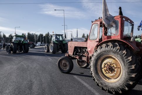 Έξαρση ιώσεων και ελλείψεις εμβολίων: Τι συμβαίνει στη Μαγνησία – Τι λέει ο πρόεδρος των φαρμακοποιών