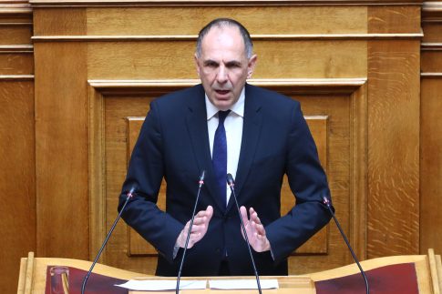 Δ. Οικονομάκης, μουσικοσυνθέτης στο ΕΡΤnews Radio 105,8 για κάλεσμα στην ιρανική πρεσβεία: Δεν θα αλλάξουμε κάτι στο Ιράν – Έχει να κάνει με την αξιοπρέπειά μας