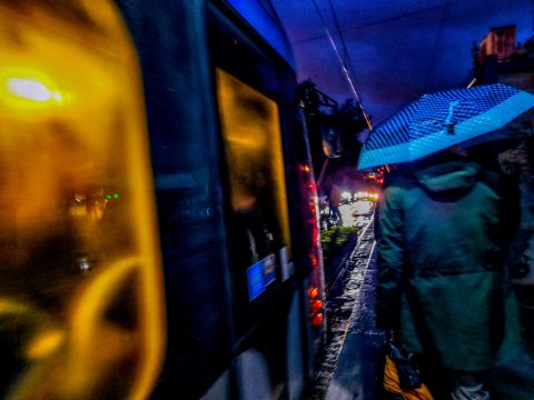 Έρευνες σε δύο άξονες για τη φονική έκρηξη στο εργοστάσιο «Βιολάντα» – Στο μικροσκόπιο ευρήματα από αυτοψίες και έγγραφα