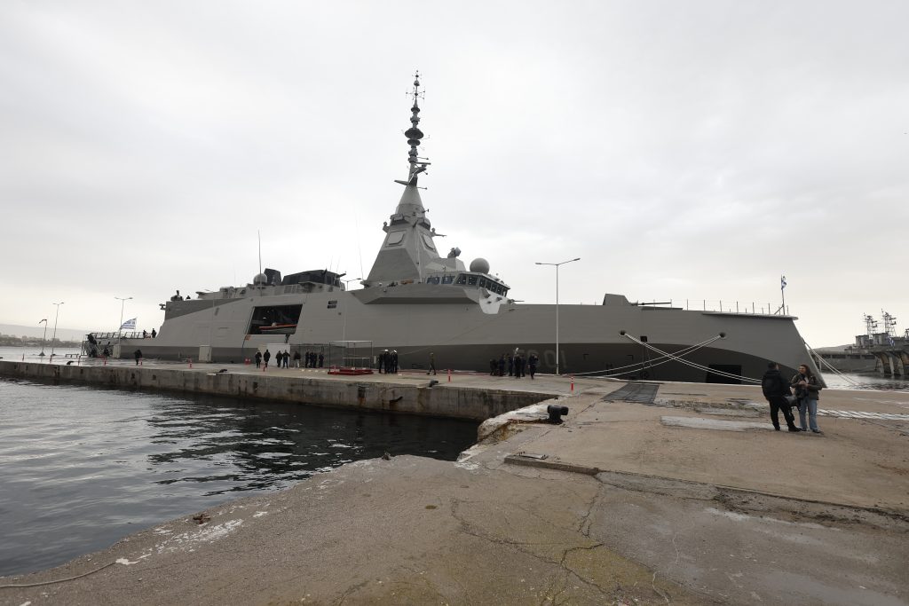 Συνάντηση Μητσοτάκη με τη Γαλλίδα υπουργό Άμυνας – Νωρίτερα θα επισκεφθεί με τον Δένδια τη φρεγάτα «Κίμων» και τον ναύσταθμο Σαλαμίνας