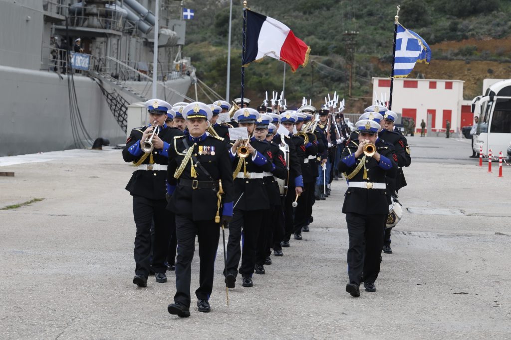 Συνάντηση Μητσοτάκη με τη Γαλλίδα υπουργό Άμυνας – Νωρίτερα θα επισκεφθεί με τον Δένδια τη φρεγάτα «Κίμων» και τον ναύσταθμο Σαλαμίνας