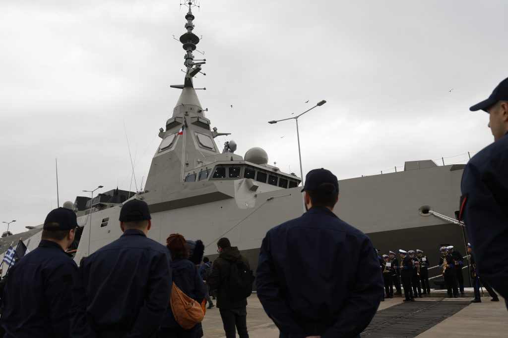Συνάντηση Μητσοτάκη με τη Γαλλίδα υπουργό Άμυνας – Νωρίτερα θα επισκεφθεί με τον Δένδια τη φρεγάτα «Κίμων» και τον ναύσταθμο Σαλαμίνας